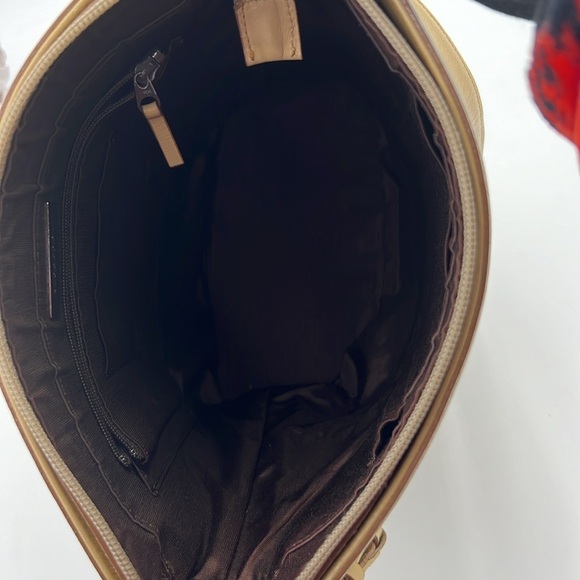 BURBERRY LONDON BEIGE TONAL STITCH COLOR BLOCK LEATHER SHOULDER BAG PURSE - Picture 8 of 14